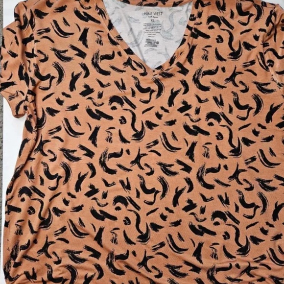 Nine West Shirt Womens XL Abstract Print Soft Spun Short Sleeve V-Neck Top - Picture 4 of 7